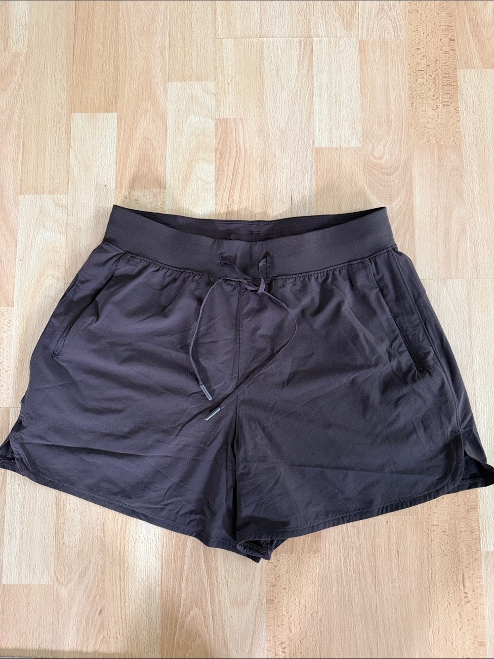 lululemon athletica license to train short 4”inseam espresso